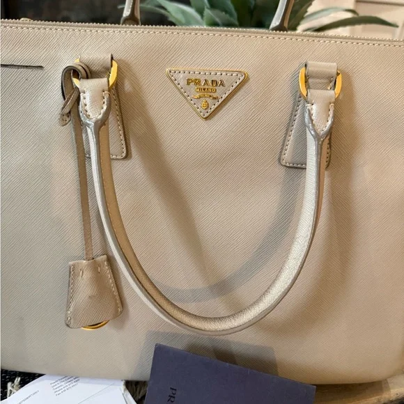 AUTHENTIC Prada Beige Leather Tote Bag ( with proof) - Picture 4 of 12